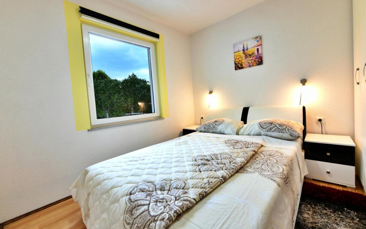 Apartmán Lora Rakovica Exteriér fotografie