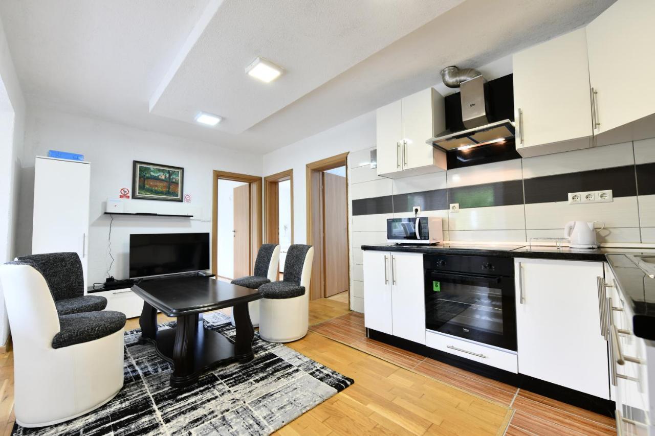 Apartmán Lora Rakovica Exteriér fotografie