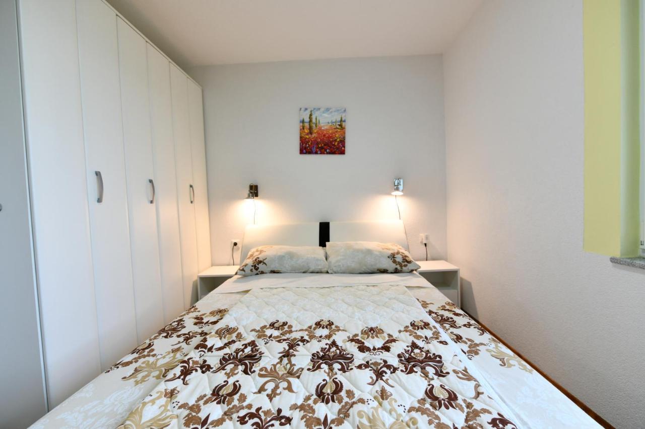 Apartmán Lora Rakovica Exteriér fotografie